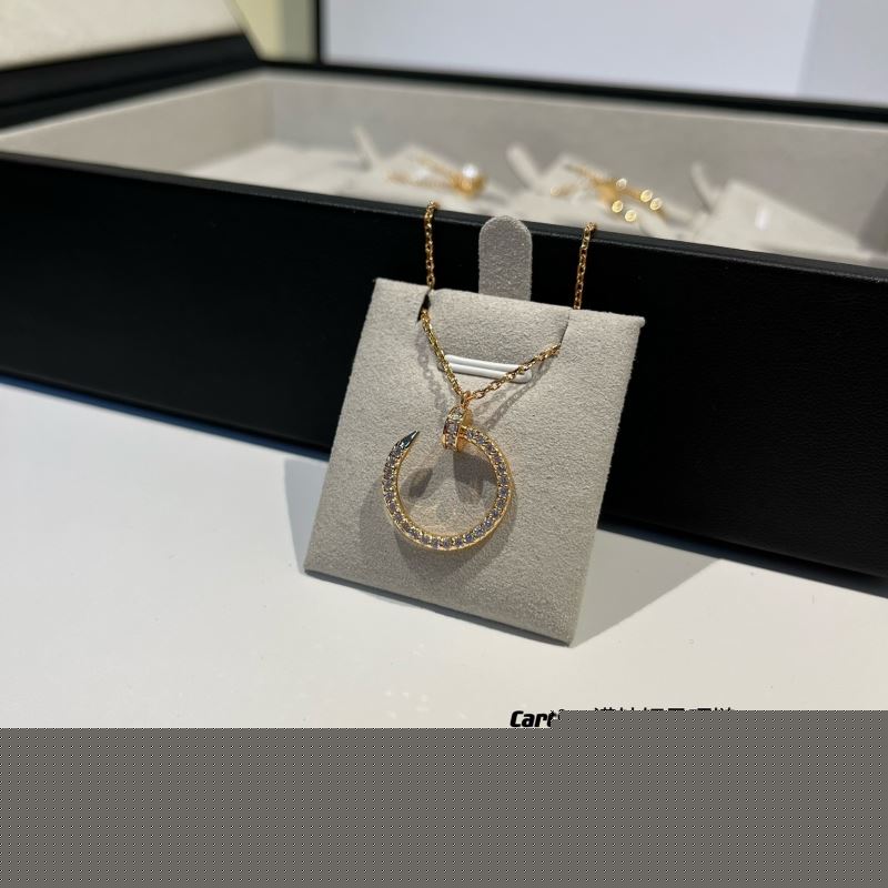 Ca*t*er necklaces